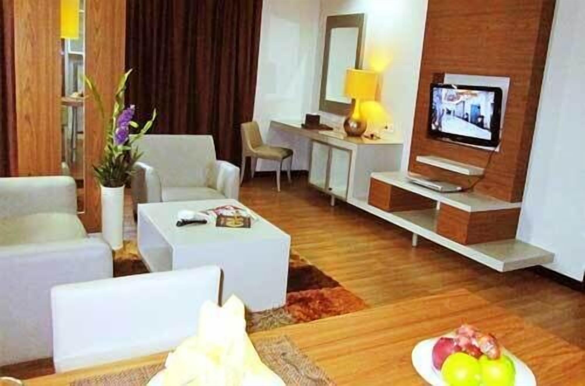 فندق هورايزون جايابورا المظهر الخارجي الصورة
